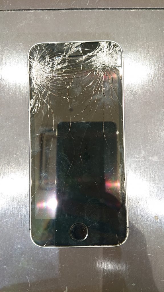iPhone５　画面割れ修理