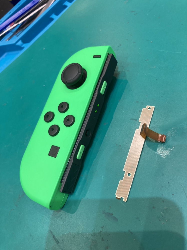 Nintendo Switch SR・SLボタン修理 !【福岡市東区】
